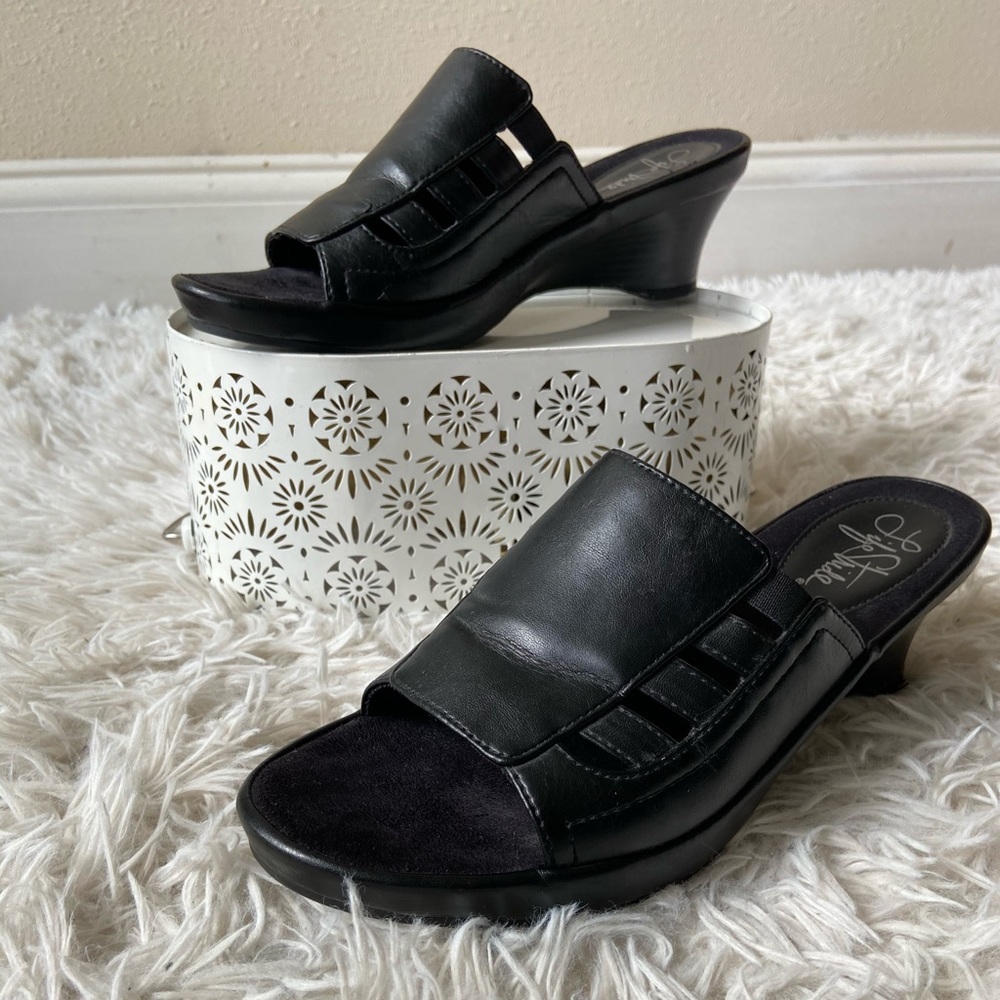 LifeStride Wedge Sandals